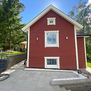  Appartement Charming In A Red House In